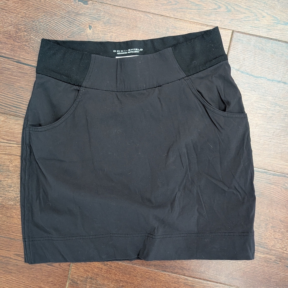 Columbia Black Mini Skirt with Built-in Shorts And Pockets